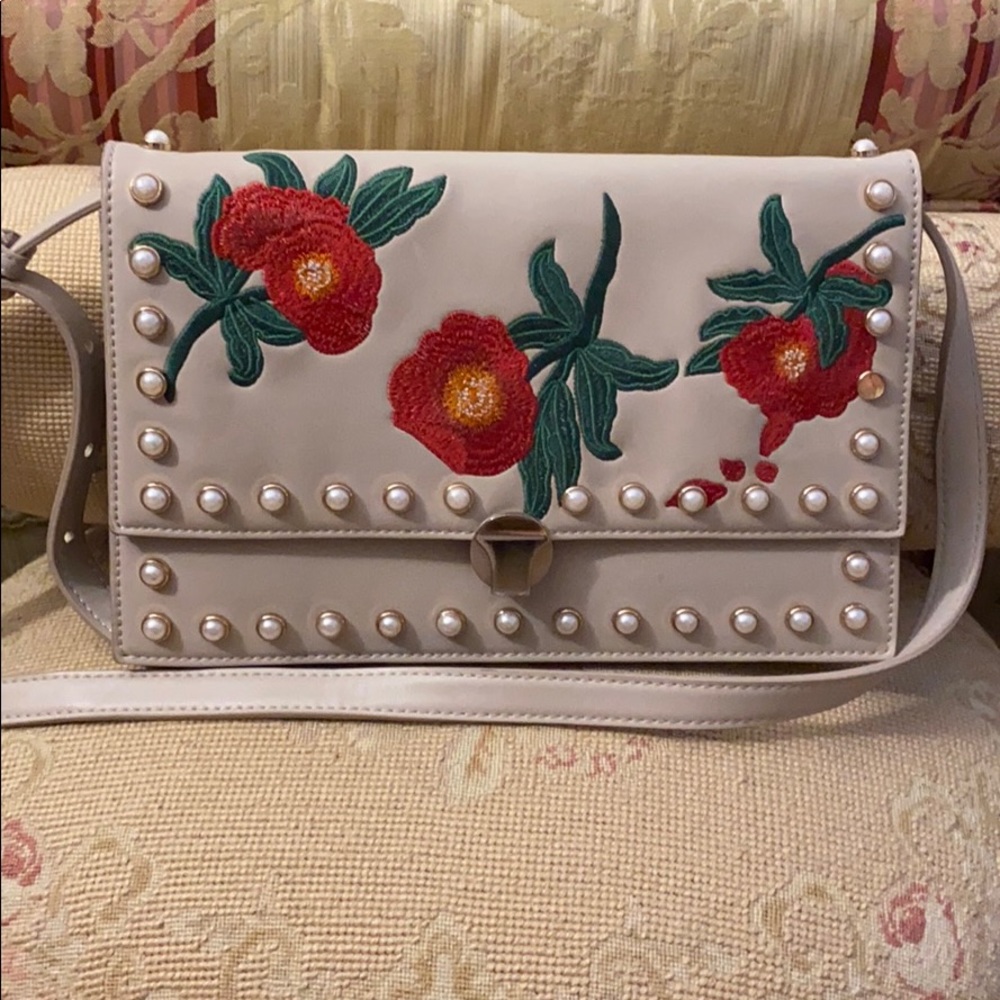 TOPSHOP ROBYN FLORAL FAUX LEATHER CROSS BODY BAG